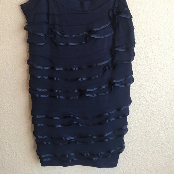 COPY - Express Ruffle Tank - Picture 2 of 4